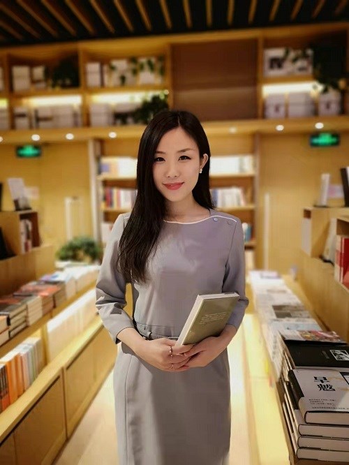 朱莎.jpg 朱莎.jpg