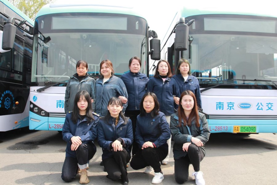 班組合影 (3).jpg 班組合影 (3).jpg